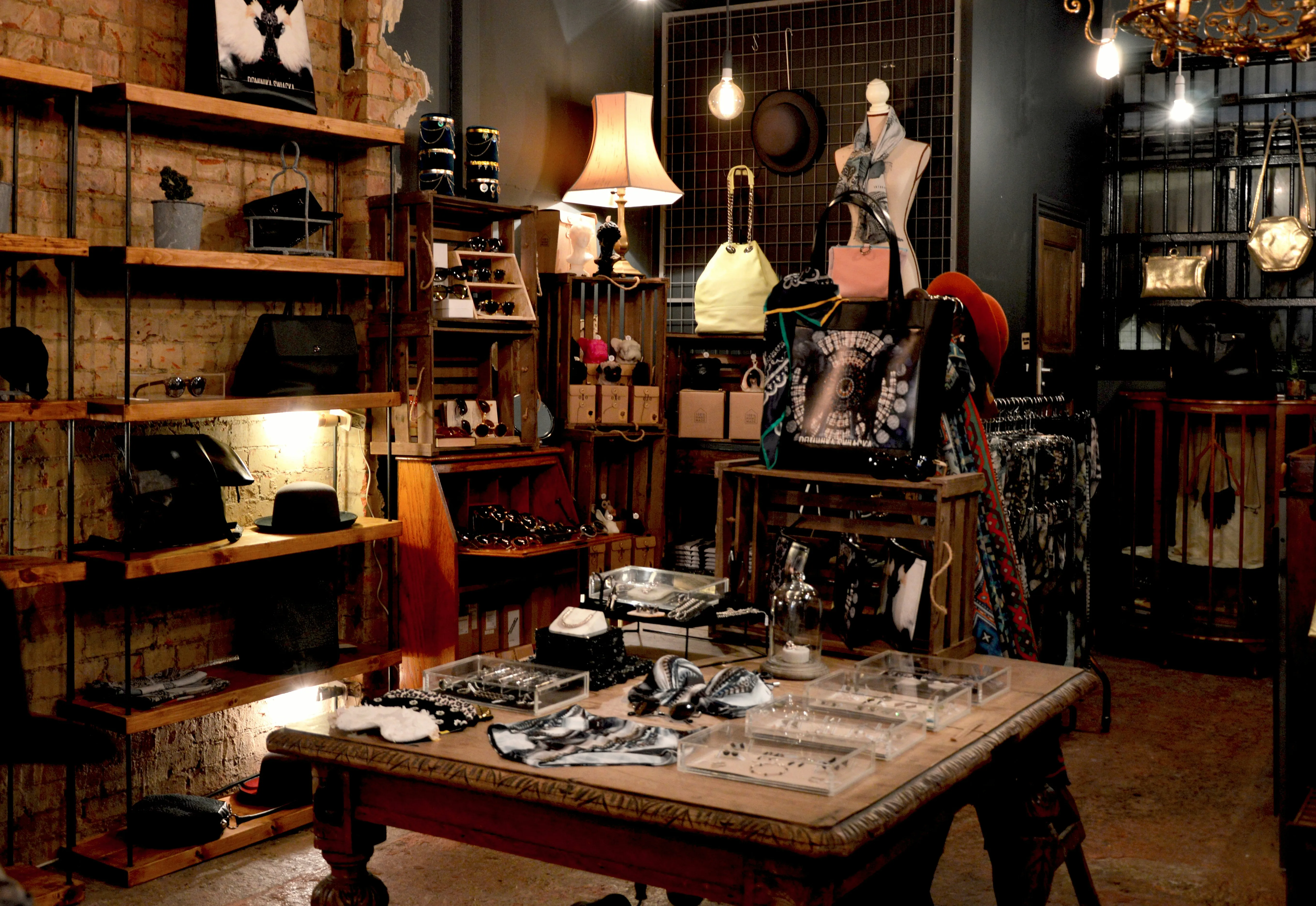 Interno di Biblio: la sala
