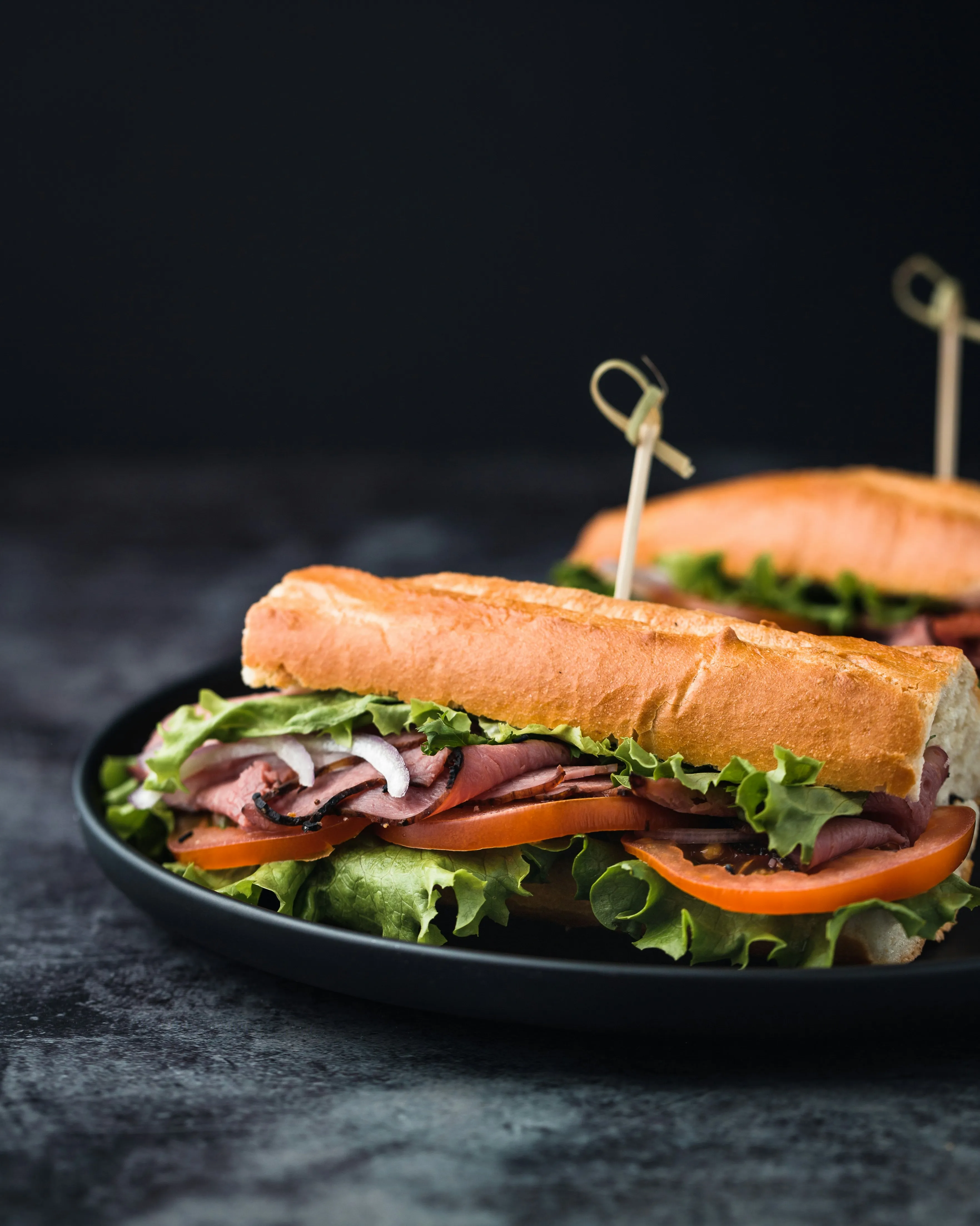 Sandwich farcito, dettaglio dal bancone